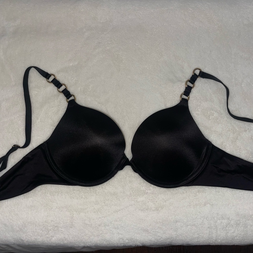 Black VS bra 32C